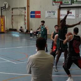 Jusqu'au bout du suspense entre la jeunesse belgradoise et le grand Fraire