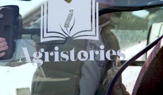 Corine et Marius dégustent les yaourts de la Ferme Flémal-Ottoul à Incourt