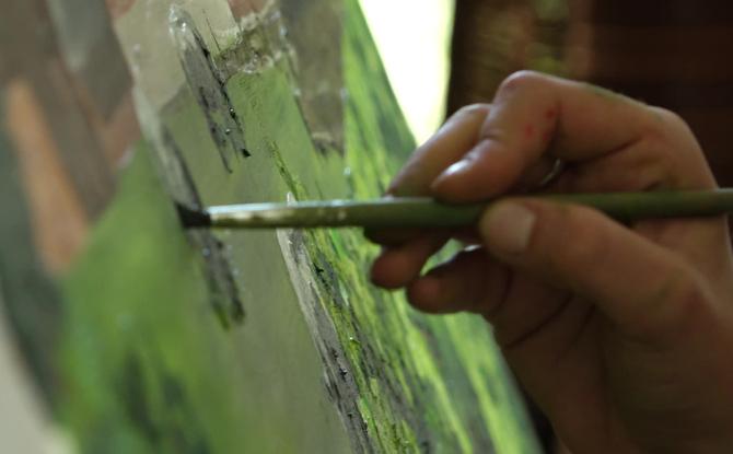 La peintre Léontine Deslandes en résidence à la Villa Josa